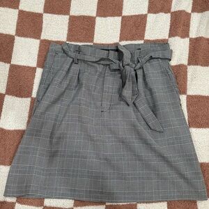 Banana Republic Size 8 Plaid Paper Bag Skirt
